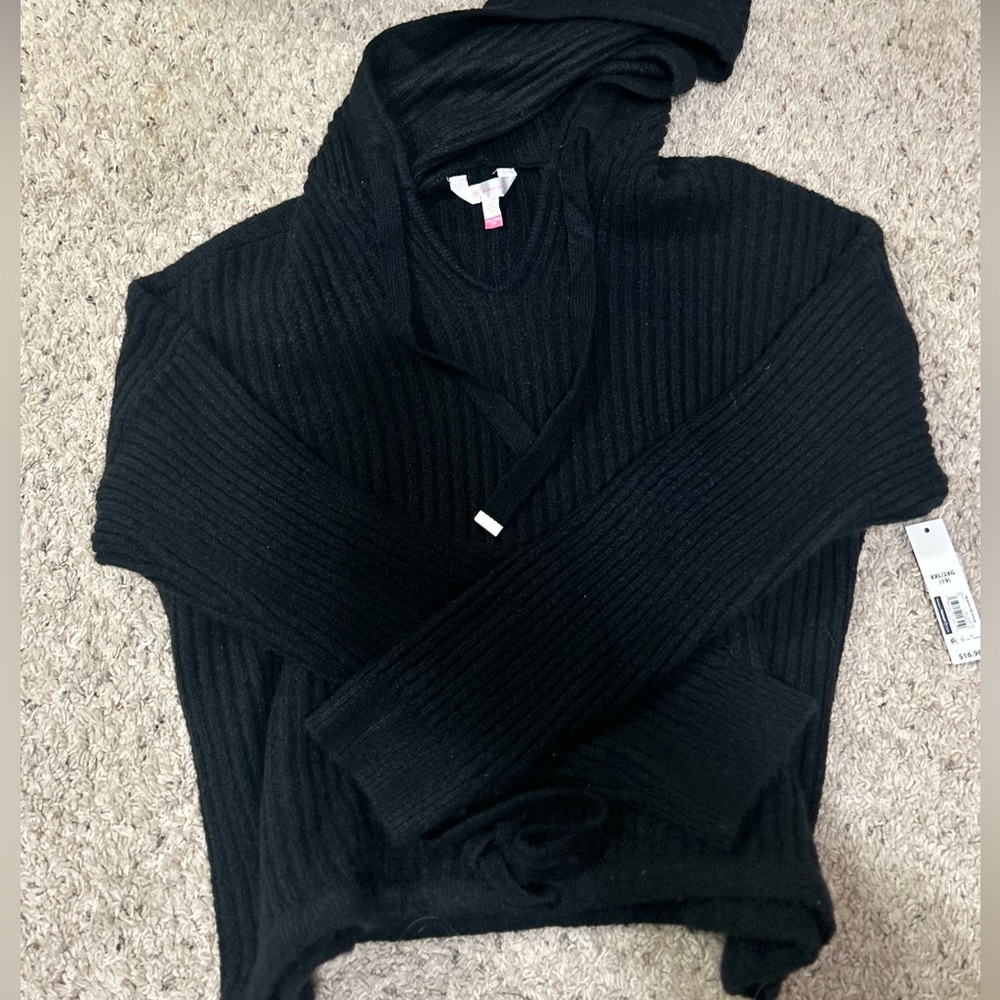 No boundaries brand sweater